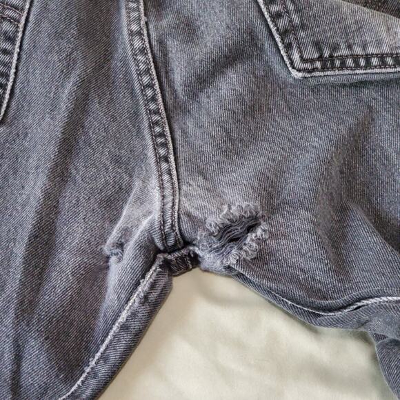 Vintage Levis 501 Mens 32x32 Black Button Fly Straight Leg Faded Frayed Classic - Picture 14 of 14